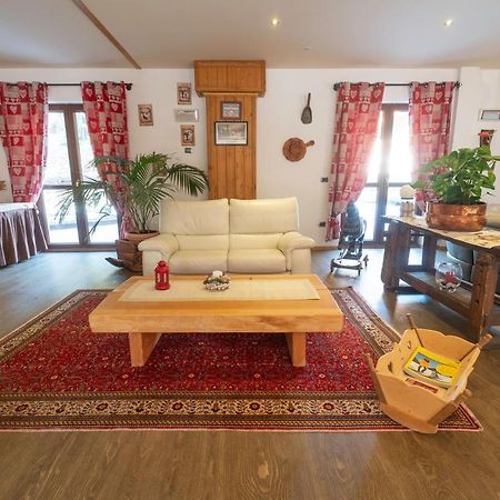 Hotel Boton D'Or & Wellness A La Thuile Bagian luar foto