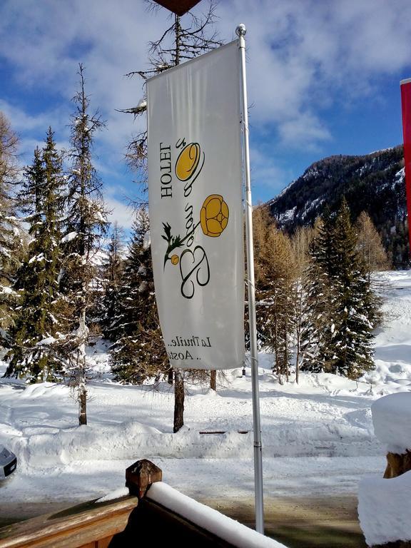 Hotel Boton D'Or & Wellness A La Thuile Bagian luar foto