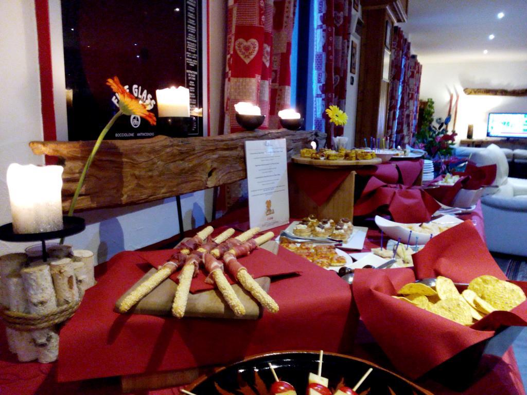 Hotel Boton D'Or & Wellness A La Thuile Bagian luar foto