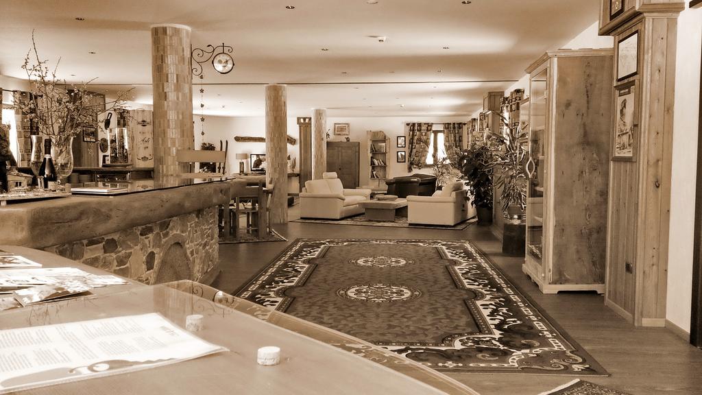 Hotel Boton D'Or & Wellness A La Thuile Bagian luar foto