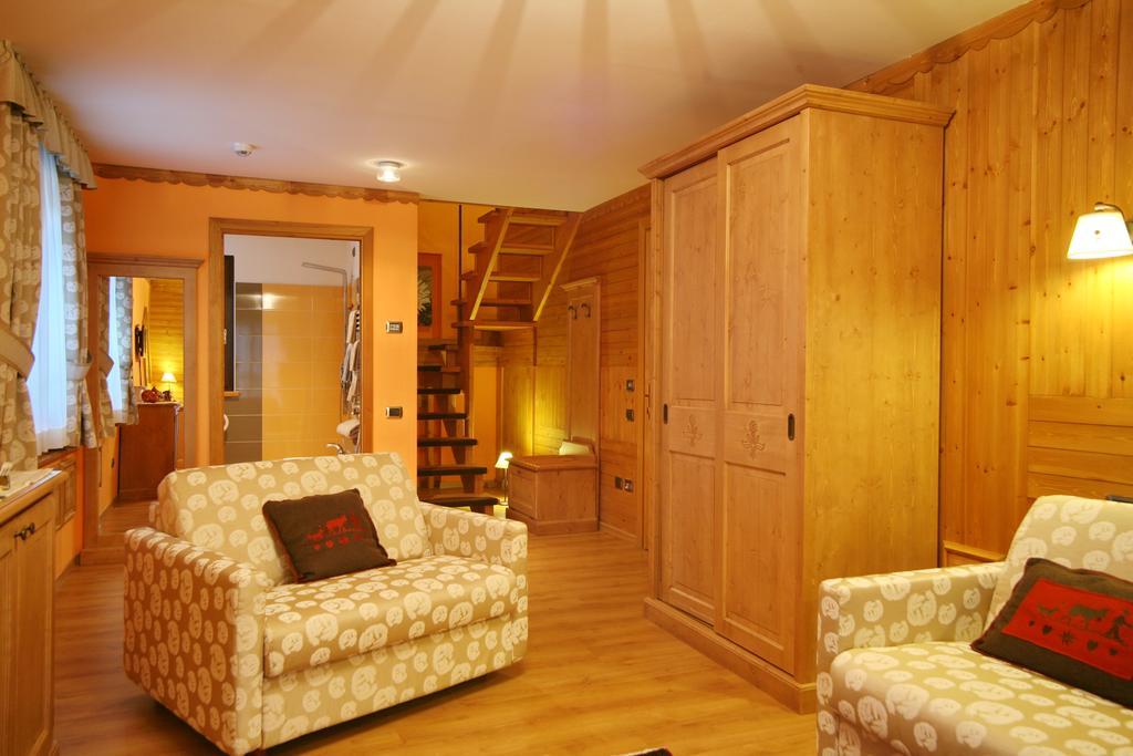 Hotel Boton D'Or & Wellness A La Thuile Bagian luar foto