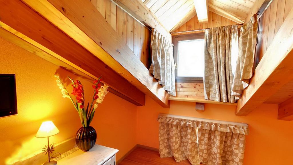 Hotel Boton D'Or & Wellness A La Thuile Bagian luar foto