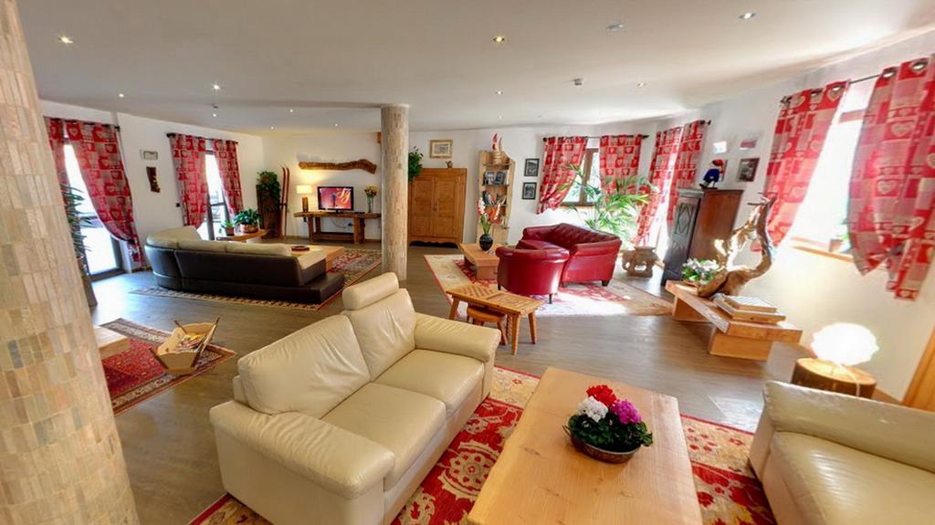 Hotel Boton D'Or & Wellness A La Thuile Bagian luar foto