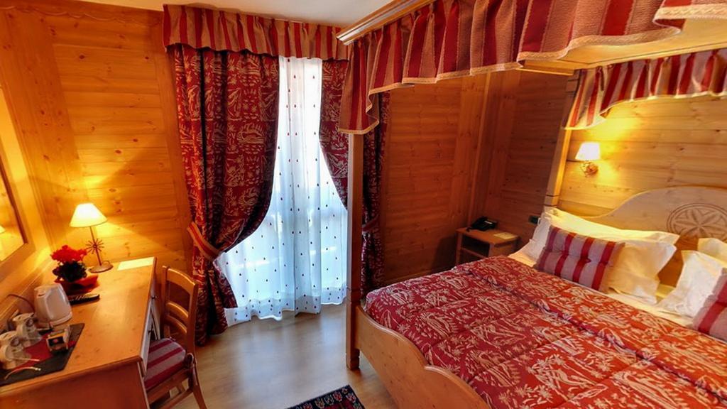 Hotel Boton D'Or & Wellness A La Thuile Bagian luar foto