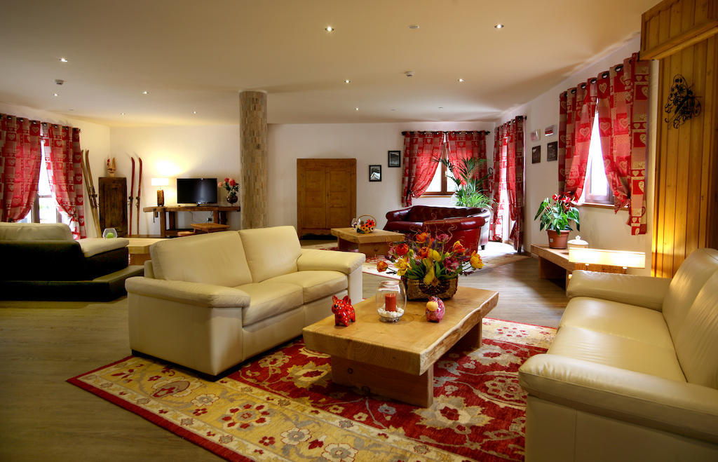 Hotel Boton D'Or & Wellness A La Thuile Bagian luar foto