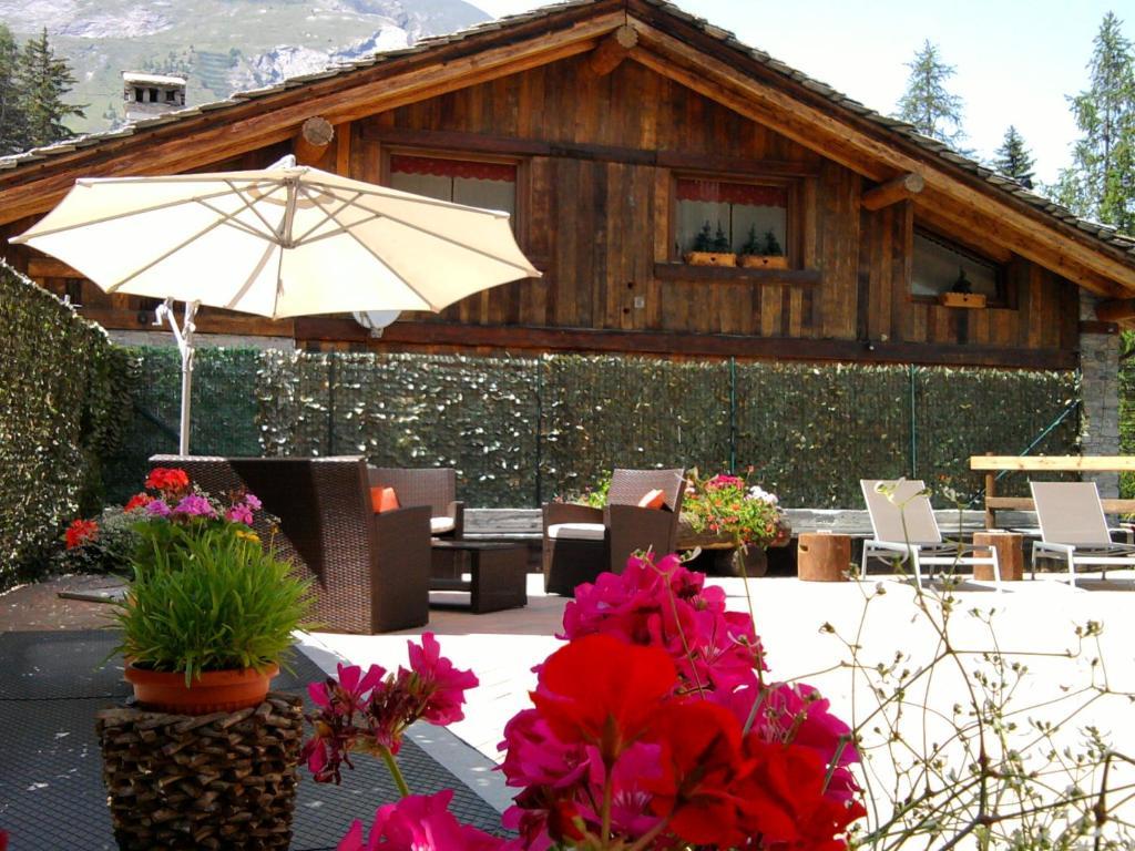 Hotel Boton D'Or & Wellness A La Thuile Bagian luar foto